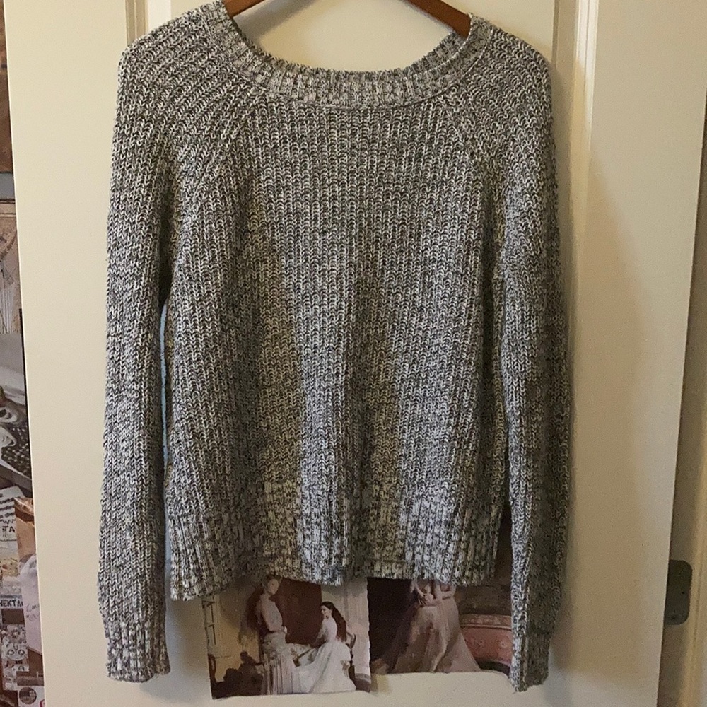 american eagle sweater!